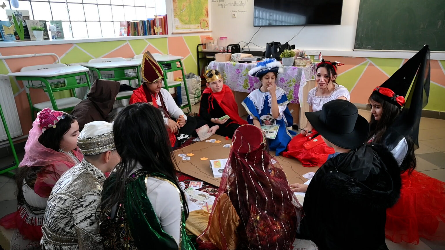 „A mi iskolánk egy oázis!” – Irigylésreméltó oktatás Magyarország egyik legszegényebb falujában